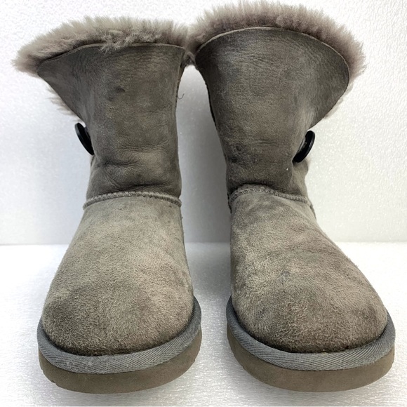 UGG Bailey Button Suede Sheepskin Short Boot - Women's 6 - Picture 3 of 11